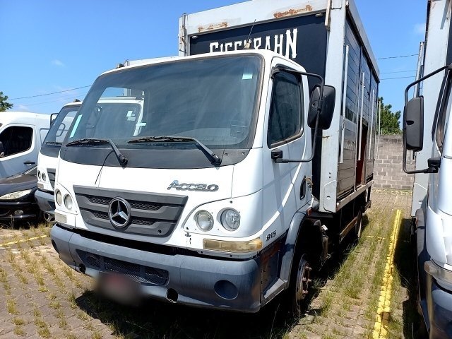 MERCEDES-BENZ Accelo 815 2p ANO 2012