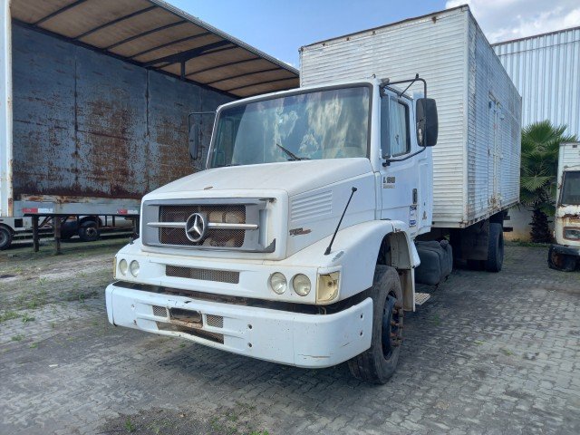 MERCEDES-BENZ L 1318 2p ANO 2011/2011