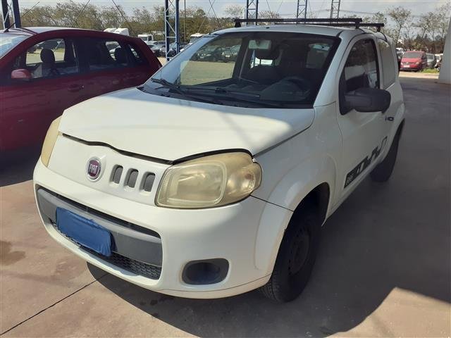 FIAT UNO VIVACE 1.0 ANO 2014/2014